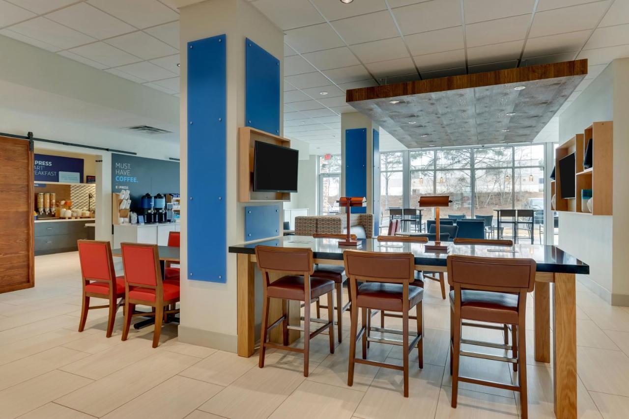Holiday Inn Express & Suites - Dawsonville By Ihg Exterior foto
